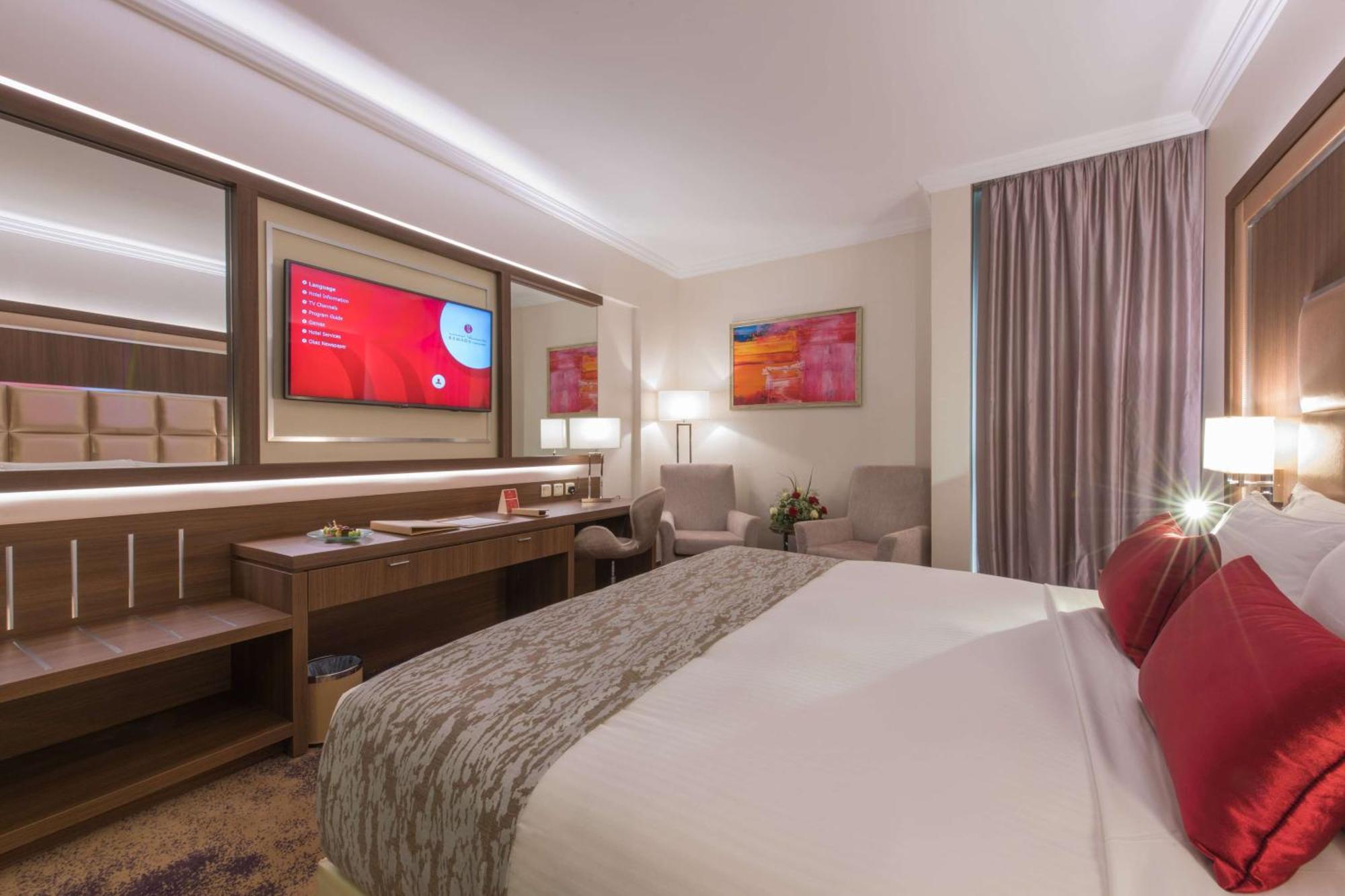 Ramada By Wyndham Continental Jeddah Hotell Exteriör bild