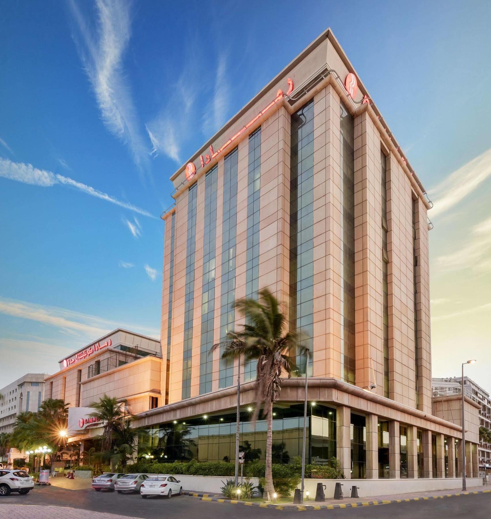 Ramada By Wyndham Continental Jeddah Hotell Exteriör bild